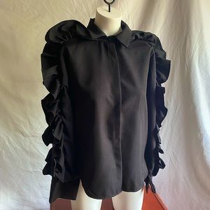 Black ruffle sleeve with zipper on the sides